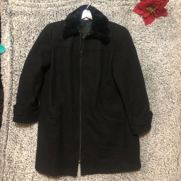 Women’s Black Wool  Coat  Size M in Excellent Used Condition - Picture 1 of 13